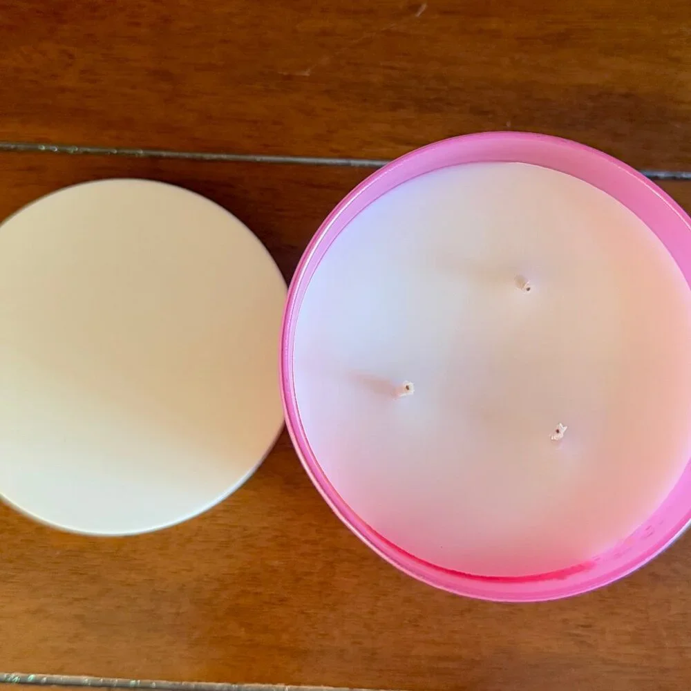 NEW MILK BAR BIRTHDAY CAKE 3-Wick Candle Bath & Body Works